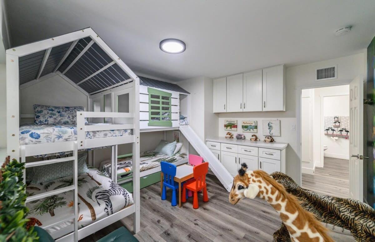 Spacious Disneyland 5 Bedroom 4 Bath House With Game Room Anaheim Extérieur photo
